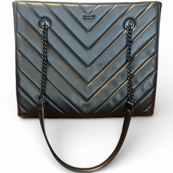 Dkny Handbags - DKNY Black Quilted Shoulder Bag | Chain Strap | Chevron Stitch